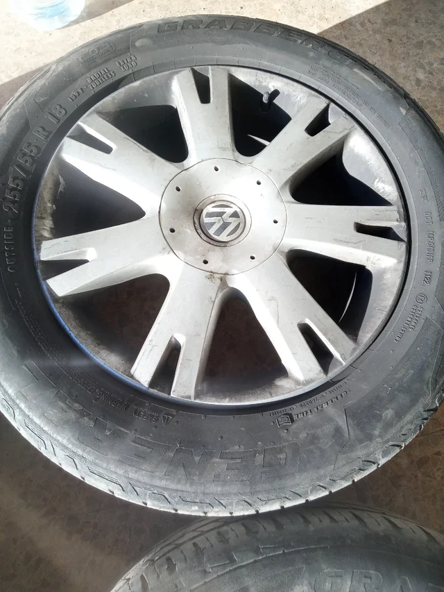 Volkswagen (OEM) TOUAREG  · 18x8.0 5x120 ET57 · General Tire 255/55 R18 · x4 · Foto 4