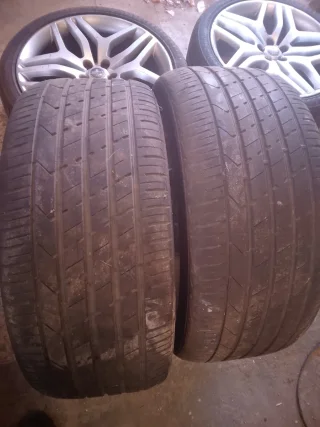 Land Rover (OEM) · 22x9.5 5x120 ET45 · Radar 285/35 R22 · x4 · Foto 4