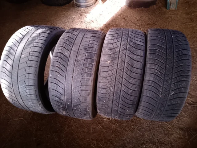 Michelin Pilot Alpin · 265/45 R19 + 295/40 R19 · x4 · Foto 1