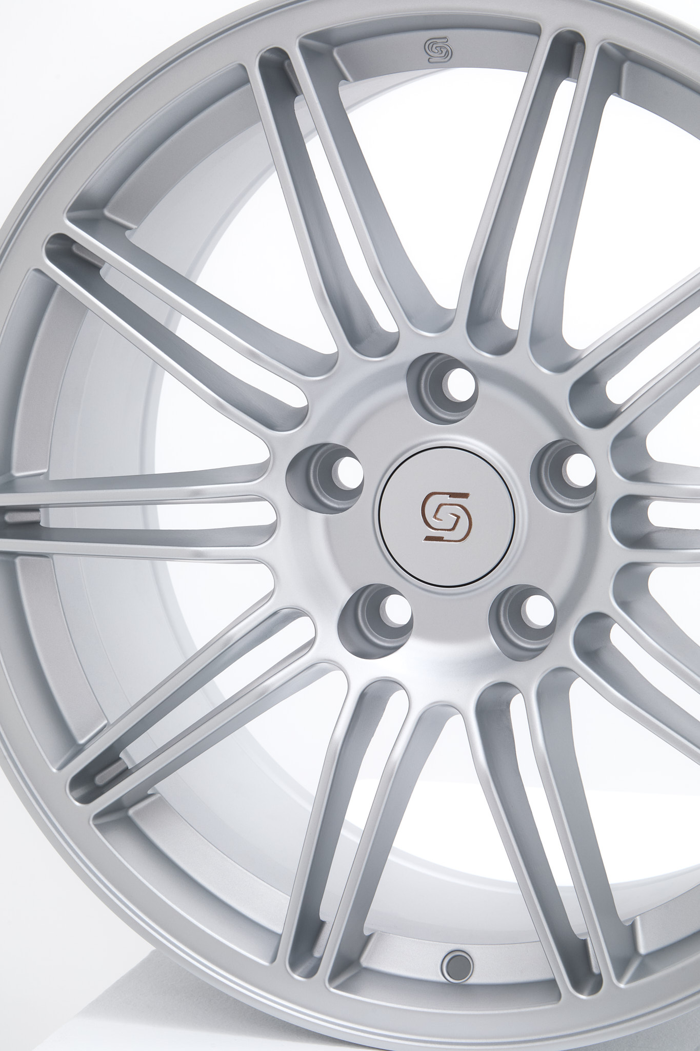 Samorai Victoria Hyper Silver · 18" 8.5–9.5J 5x120 · a medida · Foto 7