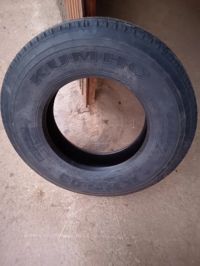 Kumho KRS03 · 8.5 R17.5 · x1 · Foto 2