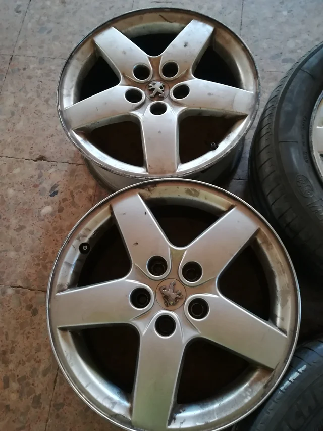 Peugeot (OEM) 407 · 16x6.5 5x108 ET44 · Michelin 205/55 R16 · x5 · Foto 4