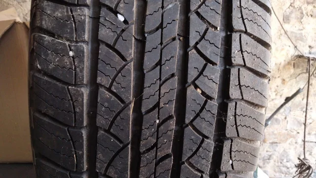 Michelin Latitude Tour · 265/65 R17 · x4 · Foto 6