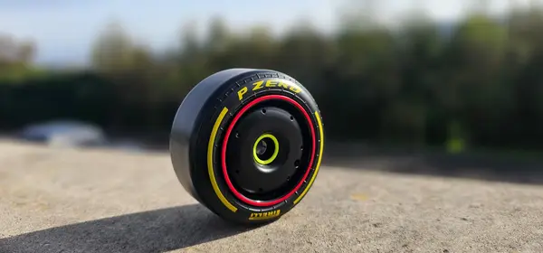 Rueda de F1 a escala · Foto 2