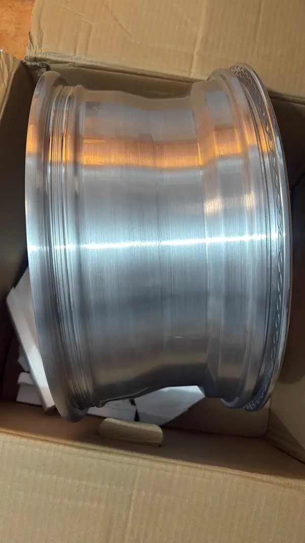 Work Wheels Multiradio · 17x8.5 6x139.7 ET-40 · x4 · Foto 2