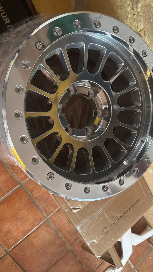 Work Wheels Multiradio · 17x8.5 6x139.7 ET-40 · x4 · Foto 3