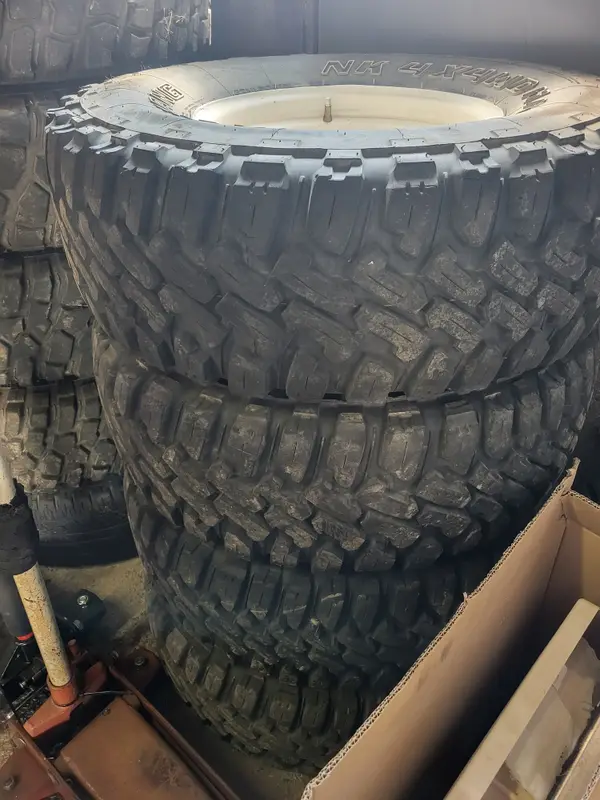 Nissan (OEM) · 15x7.5 6x139.7 ET25 · Nankang 32x11.5 R15 · x4 · Foto 3