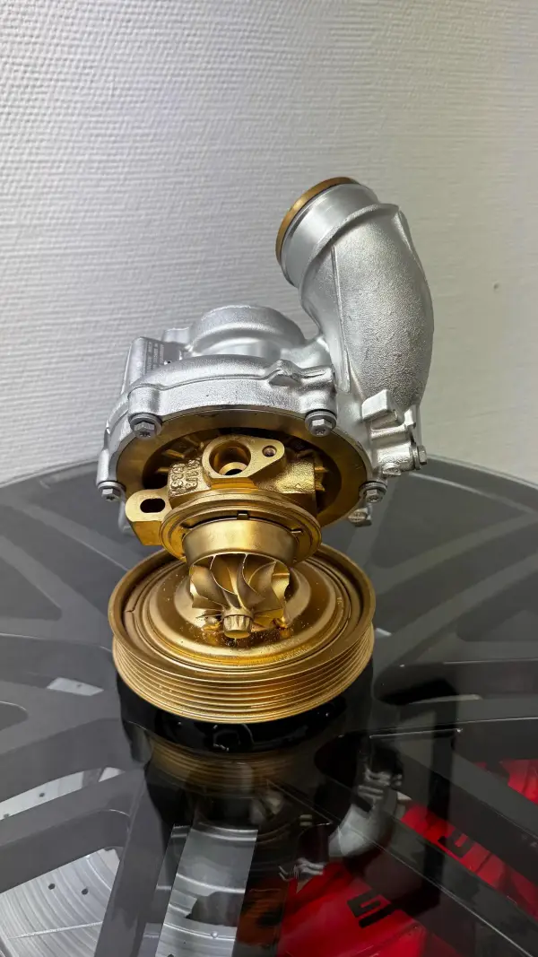Reloj artesanal · Turbo Mercedes-Benz · Foto 5