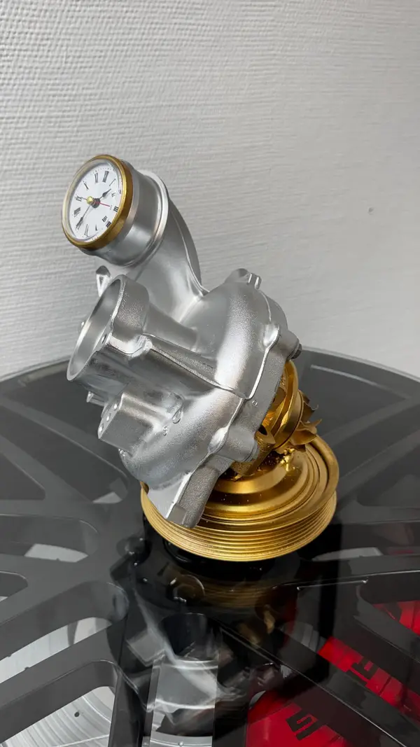 Reloj artesanal · Turbo Mercedes-Benz · Foto 3