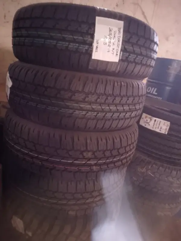 Bridgestone Dueler · 265/65 R17 · x4