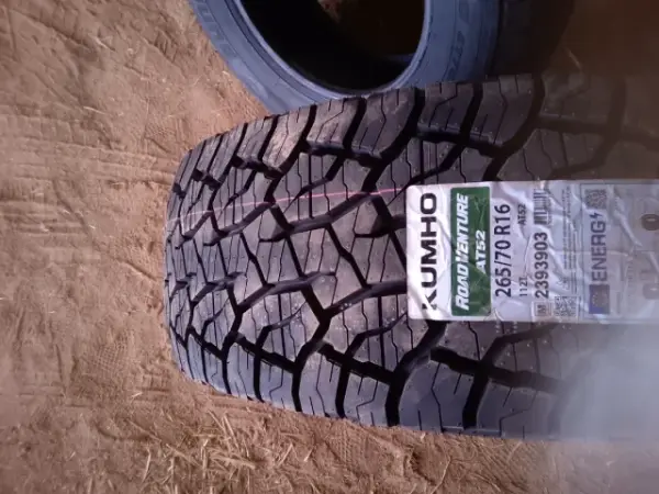 Kumho Road Venture AT52 · 265/70 R16 · x1 · Foto 2