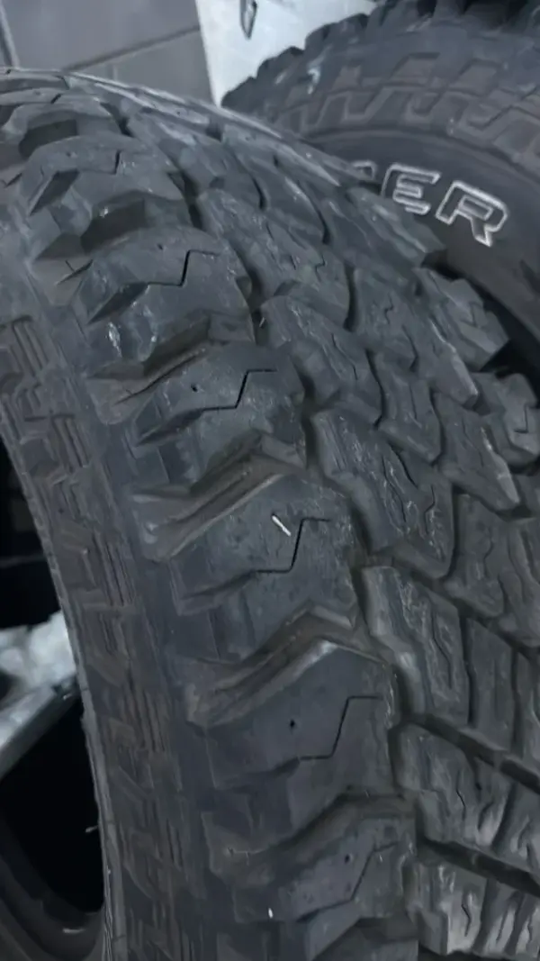 Cooper Discoverer S/T maxx · 285/70 R17 · x4 · Foto 2