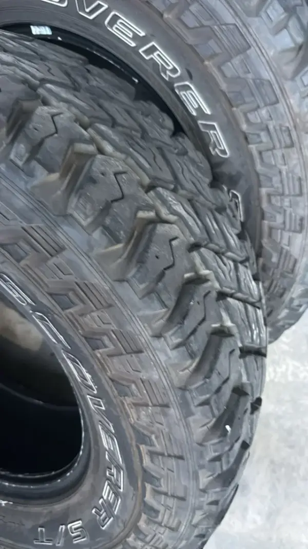 Cooper Discoverer S/T maxx · 285/70 R17 · x4 · Foto 3