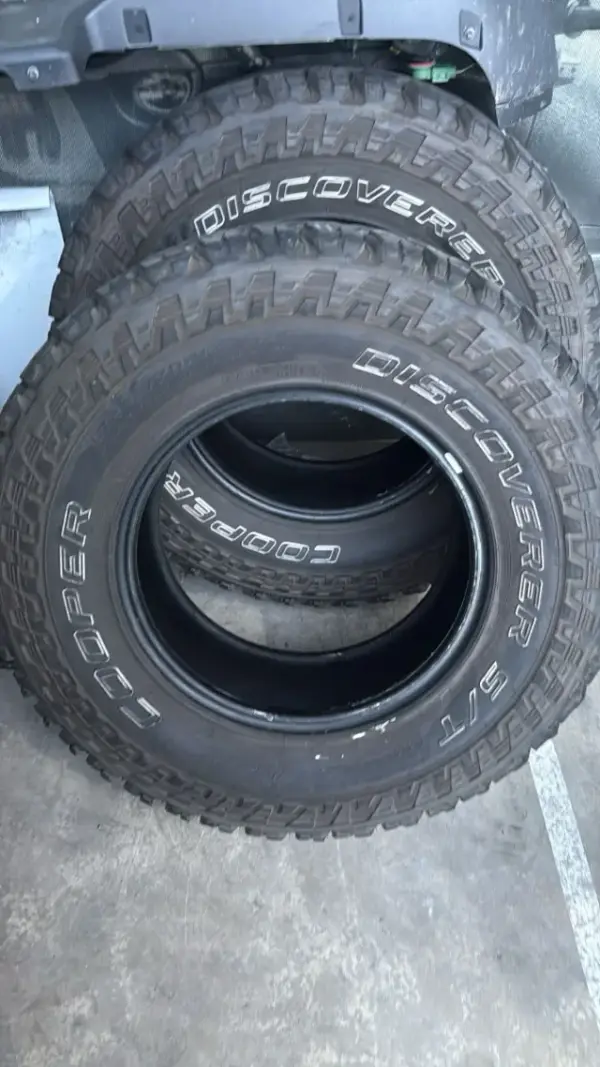 Cooper Discoverer S/T maxx · 285/70 R17 · x4 · Foto 5