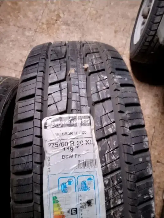 General Tire Grabber gt  HTS 60 · 275/60 R20 · x1