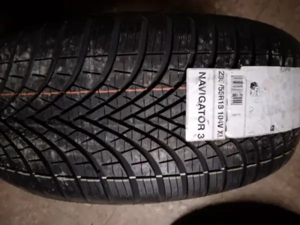 Debica Navigator 3 · 235/55 R18 · x1