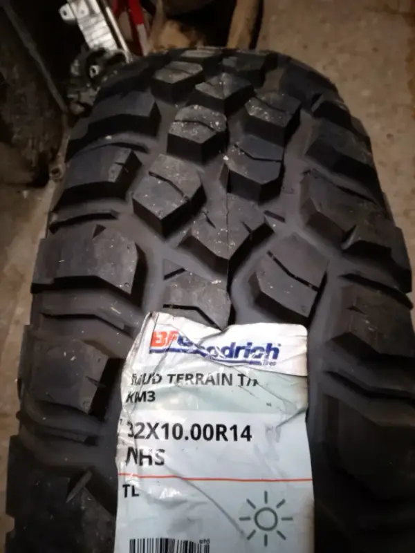 BFGoodrich Mud Terrain T/A KM3 · 32X10 R14 · x1