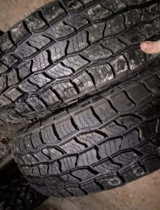 Cooper Discoverer AT3 4S · 235/75 R17 · x2