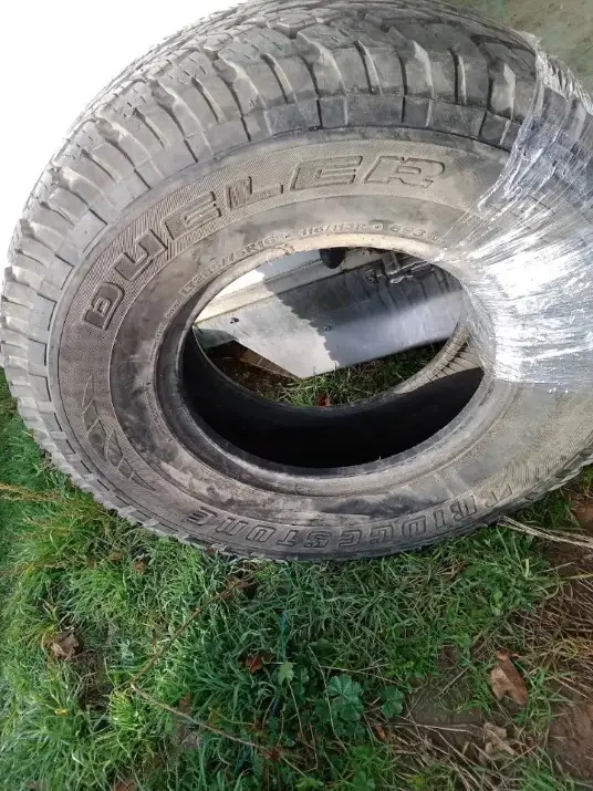 Bridgestone Dueler · 285/75 R16 · x1
