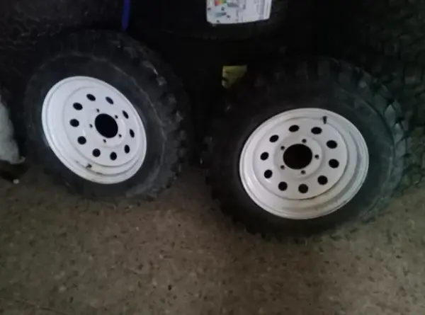 Suzuki (OEM) Samurai · 16x6.0 5x139.7 ET0 · Por Precisar 205/80 R16 · x2