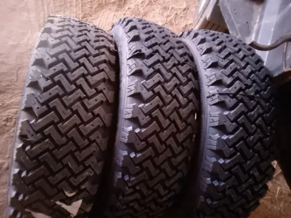 Insa Turbo Cazador · 195/70R15C · x1