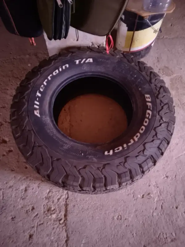 BFGoodrich  All-Terrain T/A KO2 · 265/75 R16 · x3