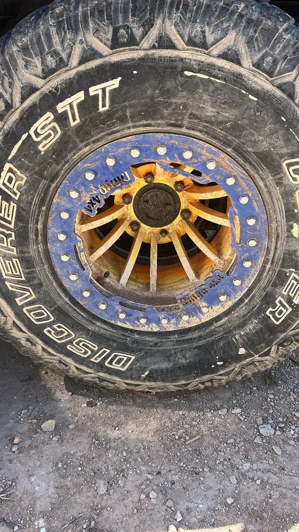 Dediland Dingo 4x4  · 15x10.0 6x139.7 ET-44 · Cooper 35x12.5 R15 · x4