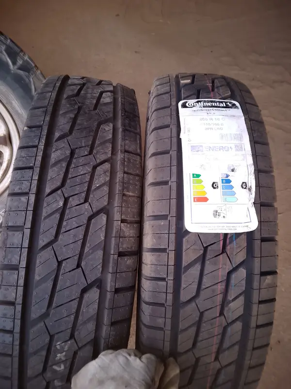 Continental ContiCrossContact LX2 · 205/80 R16 · x2