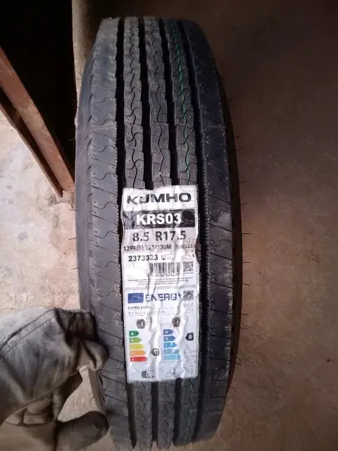 Kumho KRS03 · 8.5 R17.5 · x1