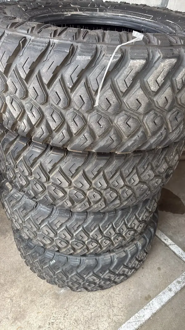 Maxxis RAZR MT · 295/70 R17 · x4 · Foto 7
