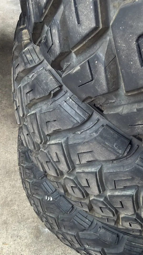 Maxxis RAZR MT · 295/70 R17 · x4 · Foto 8
