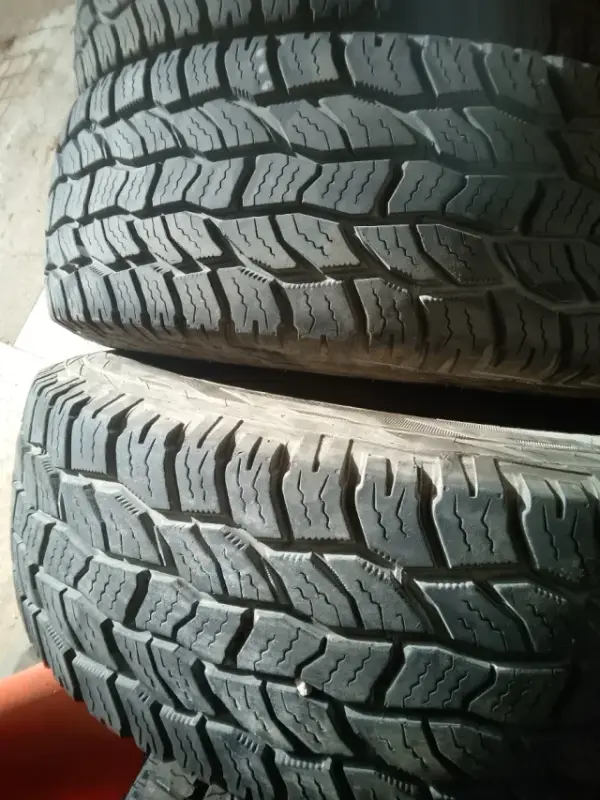 Jeep (OEM) Wrangler JK · 18x7.5 5x127 ET44.45 · Cooper 265/70 R18 · x4 · Foto 3