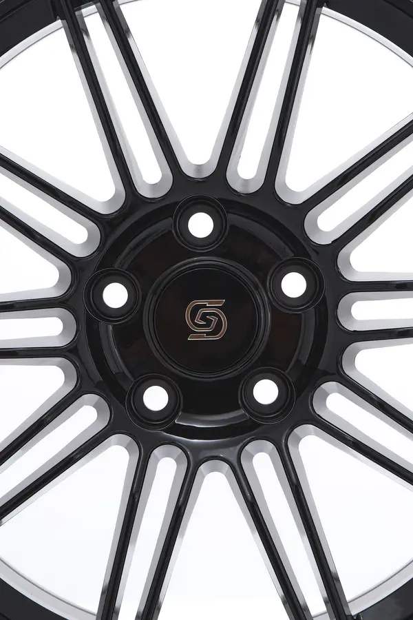 Samorai Victoria Negro brillo · 18x9.5 5x120 ET45 · x4 · Foto 6