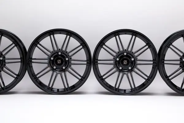 Samorai Victoria Negro brillo · 18x9.5 5x120 ET45 · x4 · Foto 7